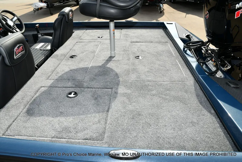 Slide: The Image of Ranger RT198P Cup Garmin Livescope Equipped 2026 - 39