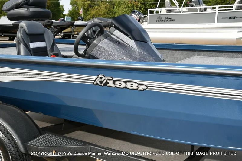 Slide: The Image of Ranger RT198P Cup Garmin Livescope Equipped 2026 - 4