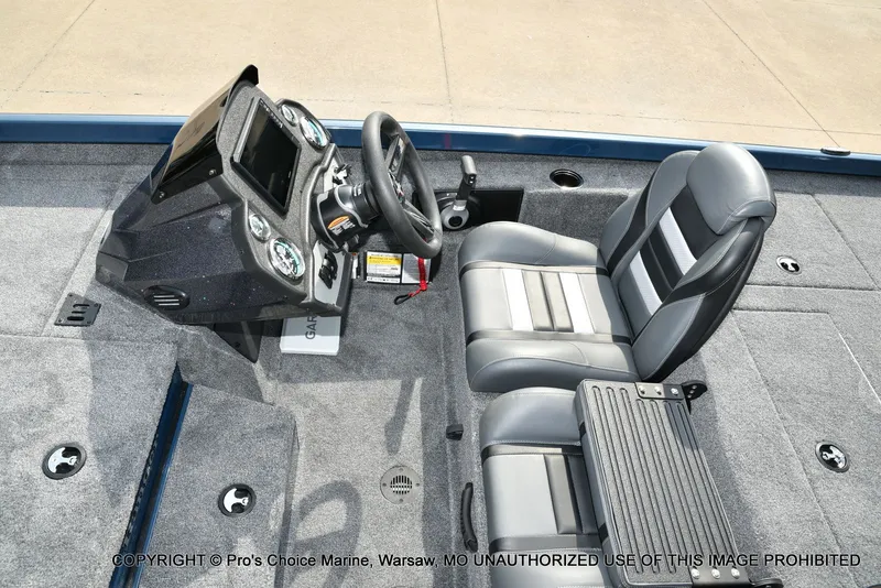 Slide: The Image of Ranger RT198P Cup Garmin Livescope Equipped 2026 - 43