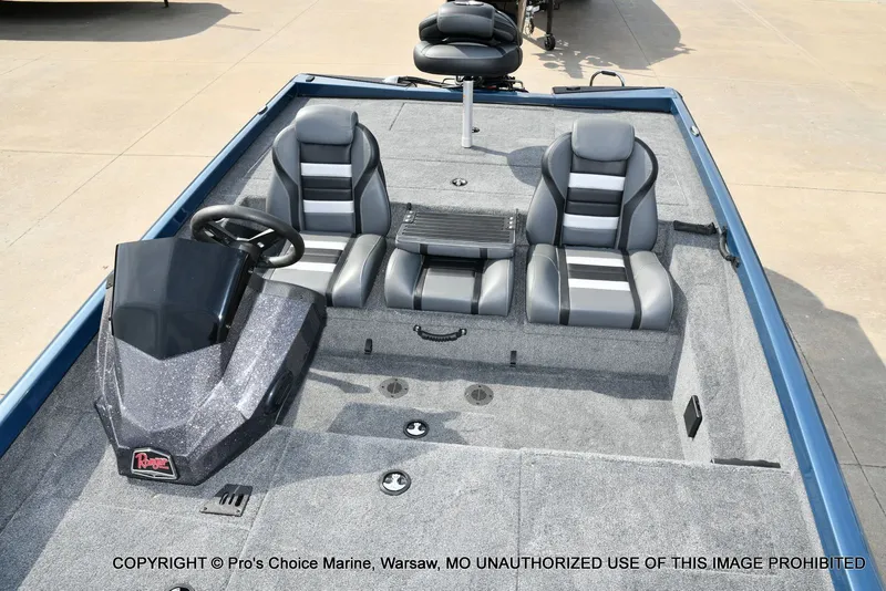 Slide: The Image of Ranger RT198P Cup Garmin Livescope Equipped 2026 - 49