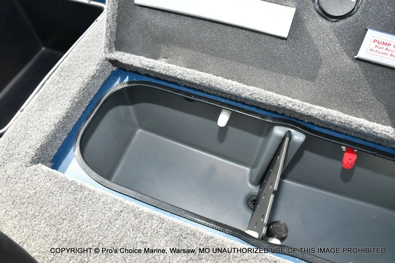 Slide: The Image of Ranger RT198P Cup Garmin Livescope Equipped 2026 - 62