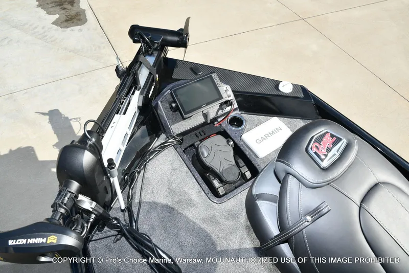 Slide: The Image of Ranger RT198P Garmin Livescope Cup Equipped 2026 - 13