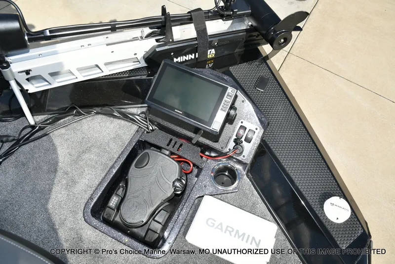 Slide: The Image of Ranger RT198P Garmin Livescope Cup Equipped 2026 - 14