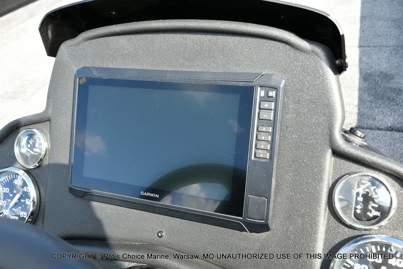Slide: The Image of Ranger RT198P Garmin Livescope Cup Equipped 2026 - 38
