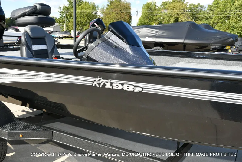 Slide: The Image of Ranger RT198P Garmin Livescope Cup Equipped 2026 - 4