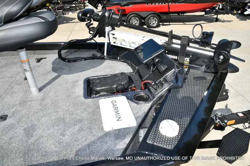 Slide: The Image of Ranger RT198P Garmin Livescope Cup Equipped 2026 - 5