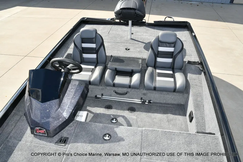 Slide: The Image of Ranger RT198P Garmin Livescope Cup Equipped 2026 - 50