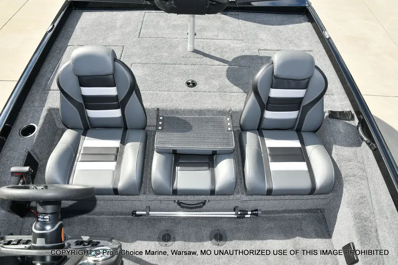 Slide: The Image of Ranger RT198P Garmin Livescope Cup Equipped 2026 - 51