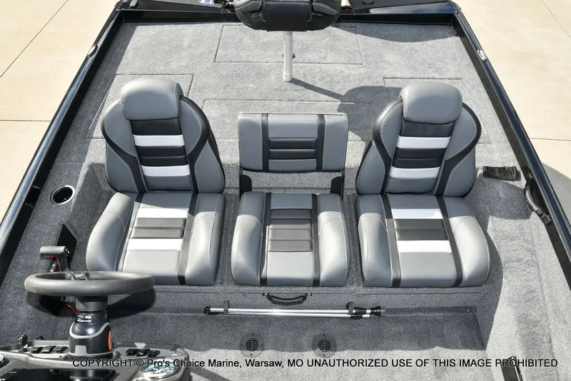 Slide: The Image of Ranger RT198P Garmin Livescope Cup Equipped 2026 - 54