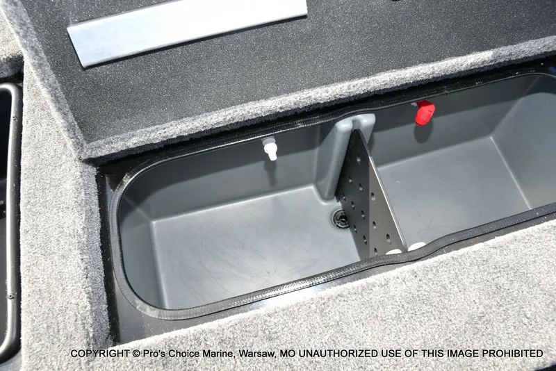 Slide: The Image of Ranger RT198P Garmin Livescope Cup Equipped 2026 - 66