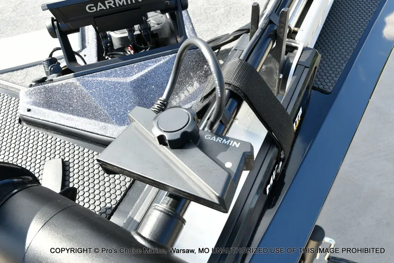 Slide: The Image of Ranger RT198P Garmin Livescope Cup Equipped 2026 - 7