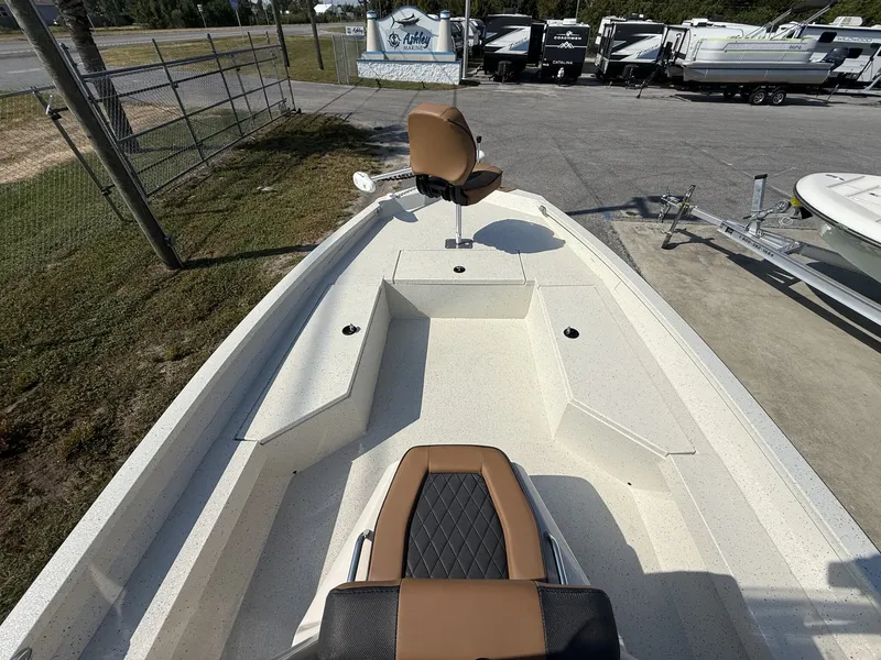 Slide: The Image of Xpress H22B Bay 2026 - 11