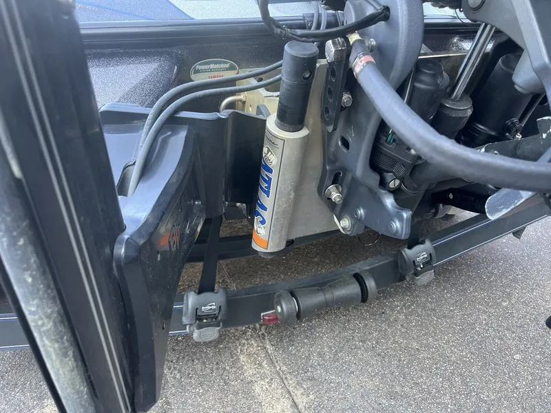 Slide: The Image of Skeeter FXR21 2021 - 10