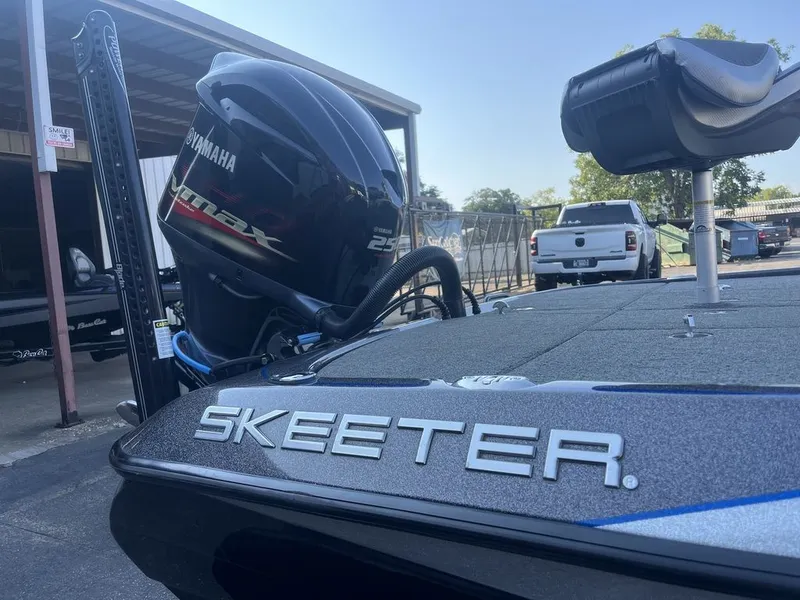 Slide: The Image of Skeeter FXR21 2021 - 14