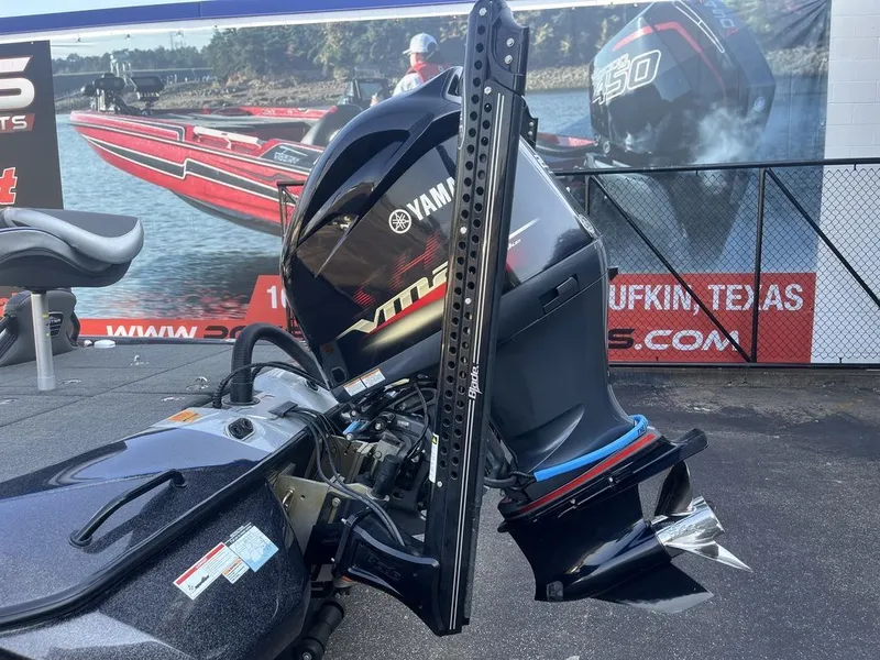 Slide: The Image of Skeeter FXR21 2021 - 19