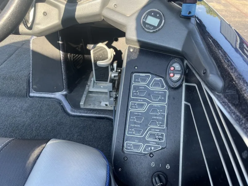 Slide: The Image of Skeeter FXR21 2021 - 24