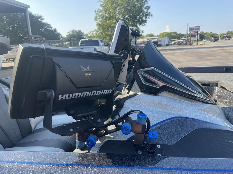 Slide: The Image of Skeeter FXR21 2021 - 27