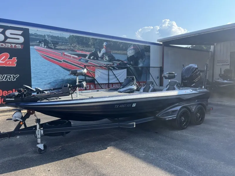 Slide: The Image of Skeeter FXR21 2021 - 3