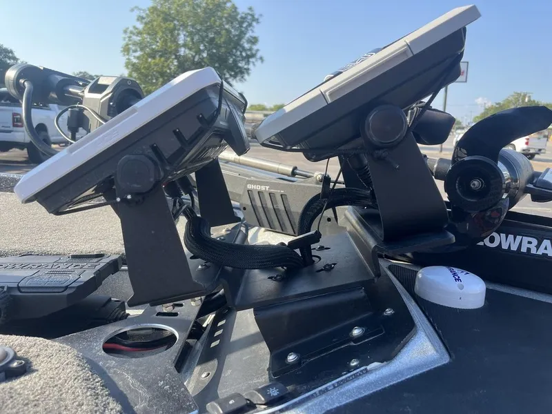 Slide: The Image of Skeeter FXR21 2021 - 32