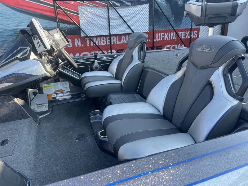 Slide: The Image of Skeeter FXR21 2021 - 41