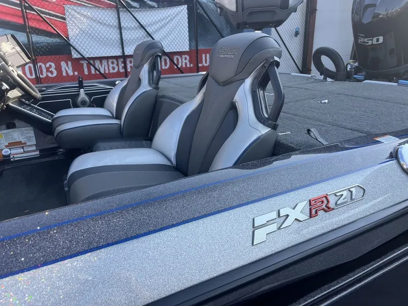 Slide: The Image of Skeeter FXR21 2021 - 42