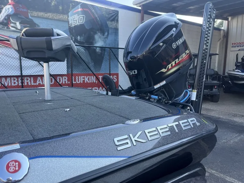 Slide: The Image of Skeeter FXR21 2021 - 43