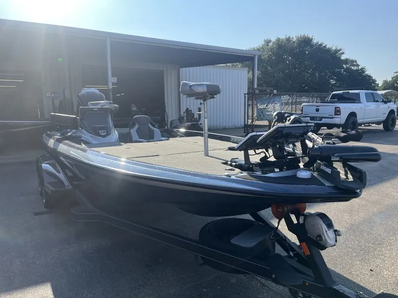 Slide: The Image of Skeeter FXR21 2021 - 8