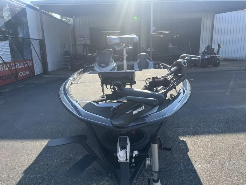 Slide: The Image of Skeeter FXR21 2021 - 9