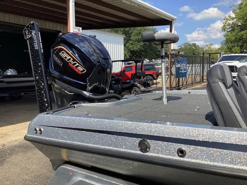 Slide: The Image of Ikon LX21 2025 - 11