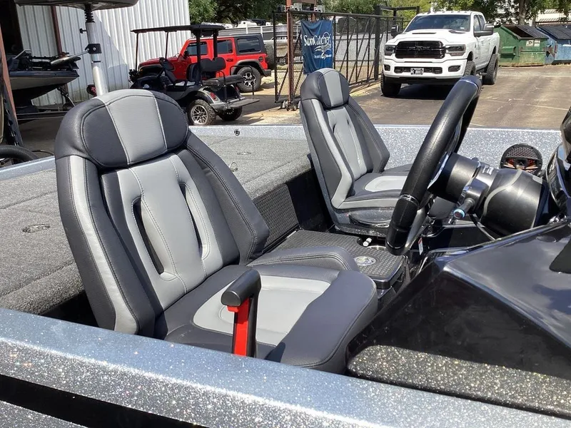 Slide: The Image of Ikon LX21 2025 - 18