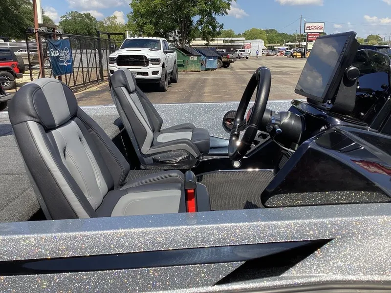 Slide: The Image of Ikon LX21 2025 - 19