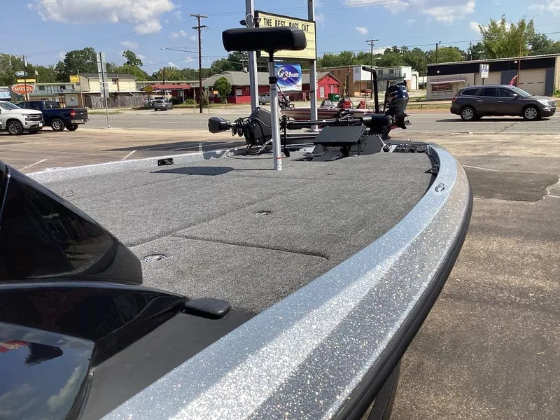 Slide: The Image of Ikon LX21 2025 - 24