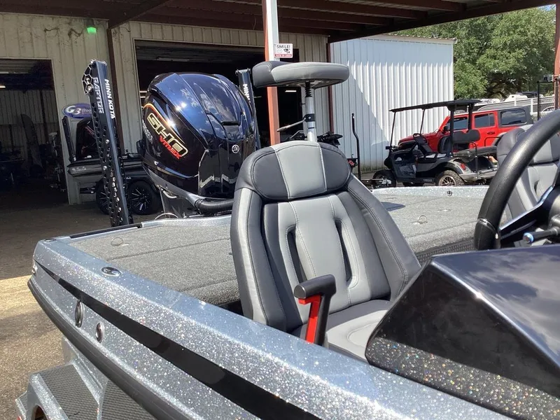 Slide: The Image of Ikon LX21 2025 - 27