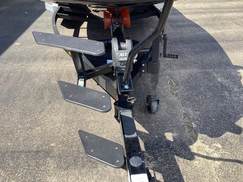 Slide: The Image of Ikon LX21 2025 - 31