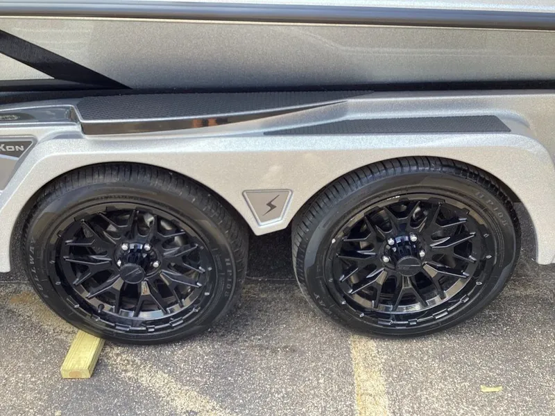 Slide: The Image of Ikon LX21 2025 - 40