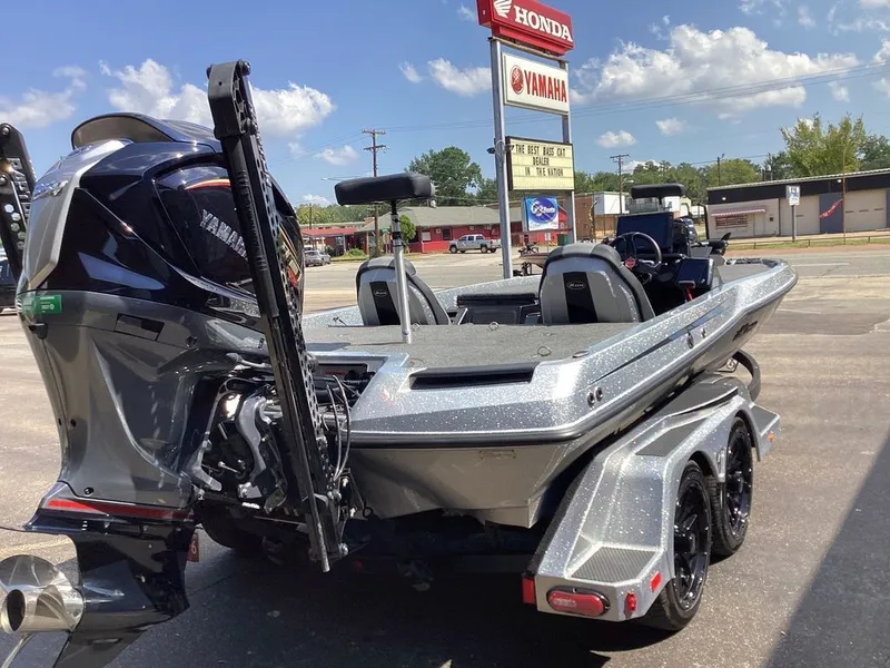 Slide: The Image of Ikon LX21 2025 - 9