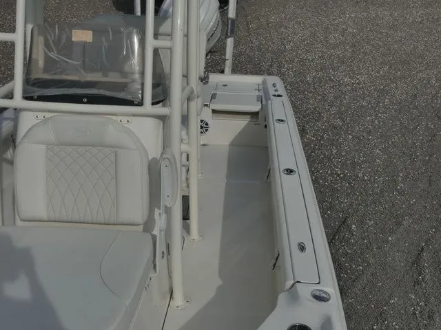 Slide: The Image of Key West 250 Bay Reef 2026 - 16