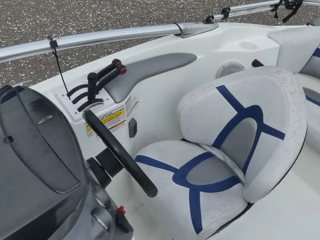 Slide: The Image of Sea-Doo Speedster 200 2004 - 14