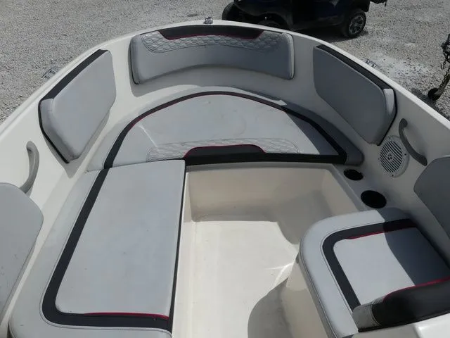 Slide: The Image of Bayliner Element M15 2022 - 9