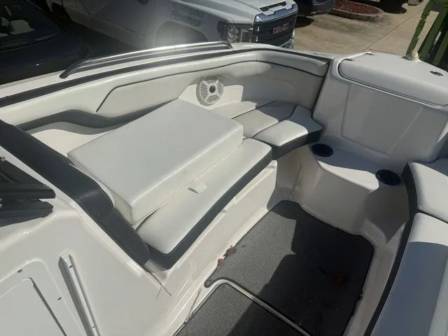 Slide: The Image of Yamaha SX210 2018 - 26