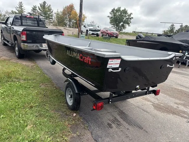 Slide: The Image of Alumacraft V-14 Tiller 2026 - 4