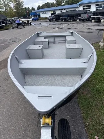 Slide: The Image of Alumacraft V-14 Tiller 2026 - 7