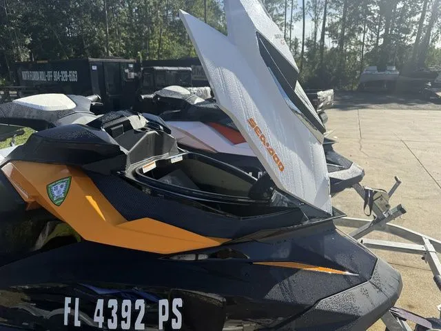 Slide: The Image of Sea-Doo GTR 2013 - 9