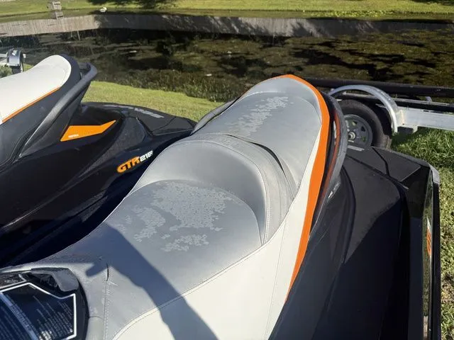 Slide: The Image of Sea-Doo GTI 2013 - 10