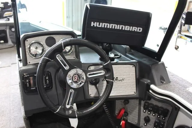 Slide: The Image of Alumacraft 205 Trophy 2018 - 21