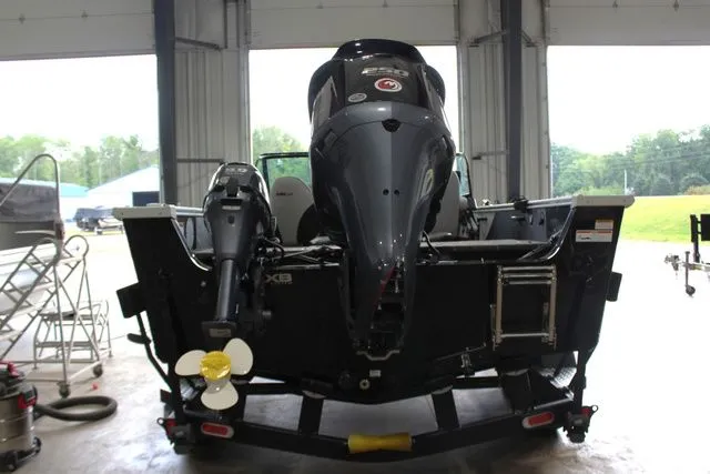 Slide: The Image of Alumacraft 205 Trophy 2018 - 5