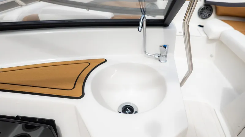 Slide: The Image of Starcraft SVX 210 OB 2024 - 11