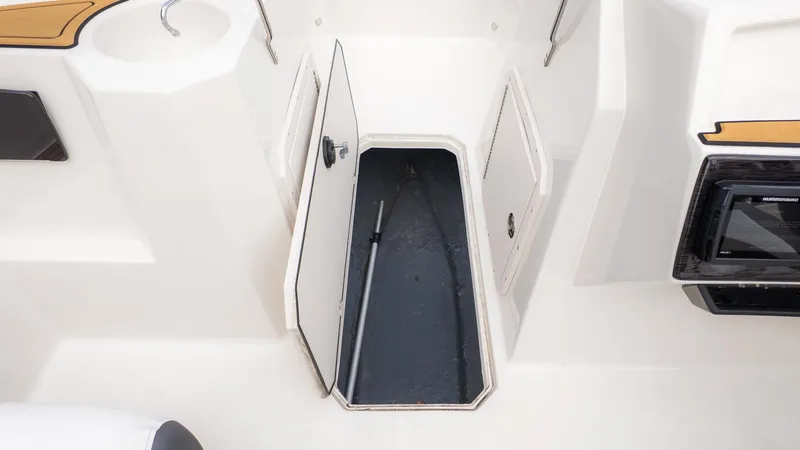 Slide: The Image of Starcraft SVX 210 OB 2024 - 12