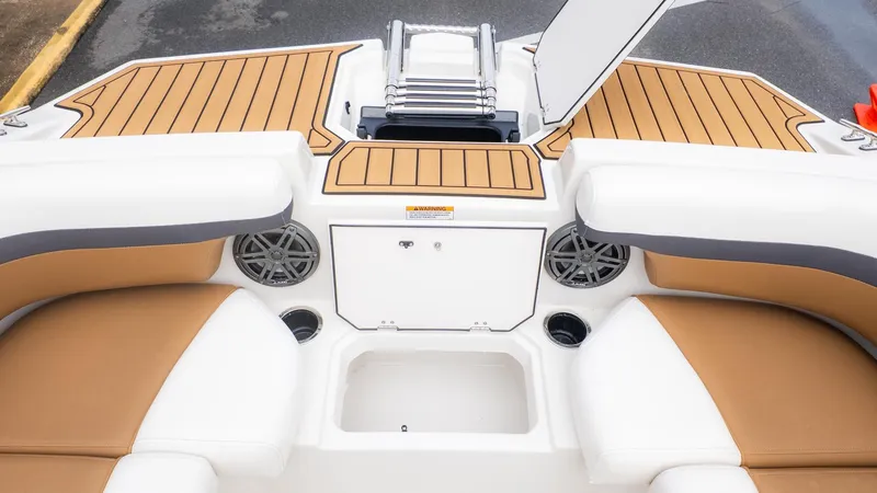 Slide: The Image of Starcraft SVX 210 OB 2024 - 15