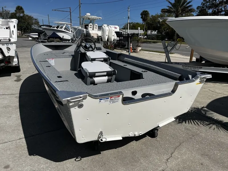 Slide: The Image of Starcraft Angler / Patriot 16 SC 2024 - 10